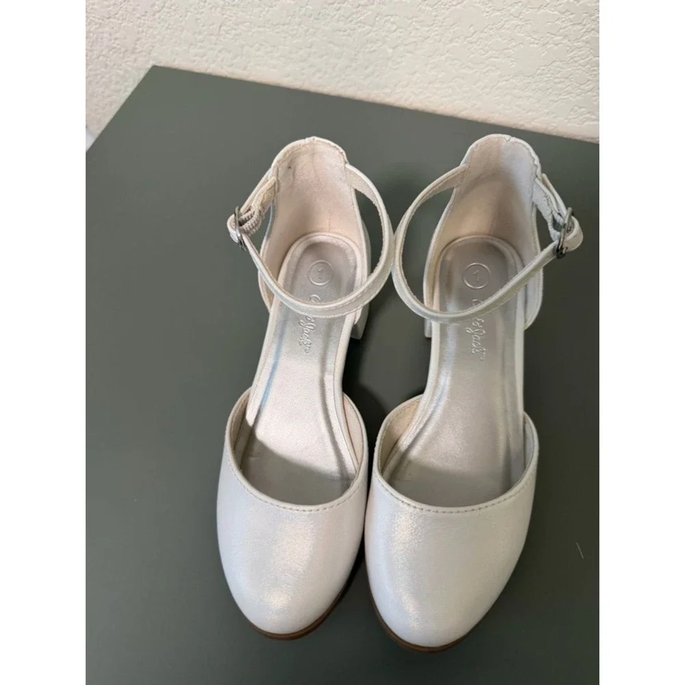 Cat & Jack Girl's White Dress‎ Heels, Size 2